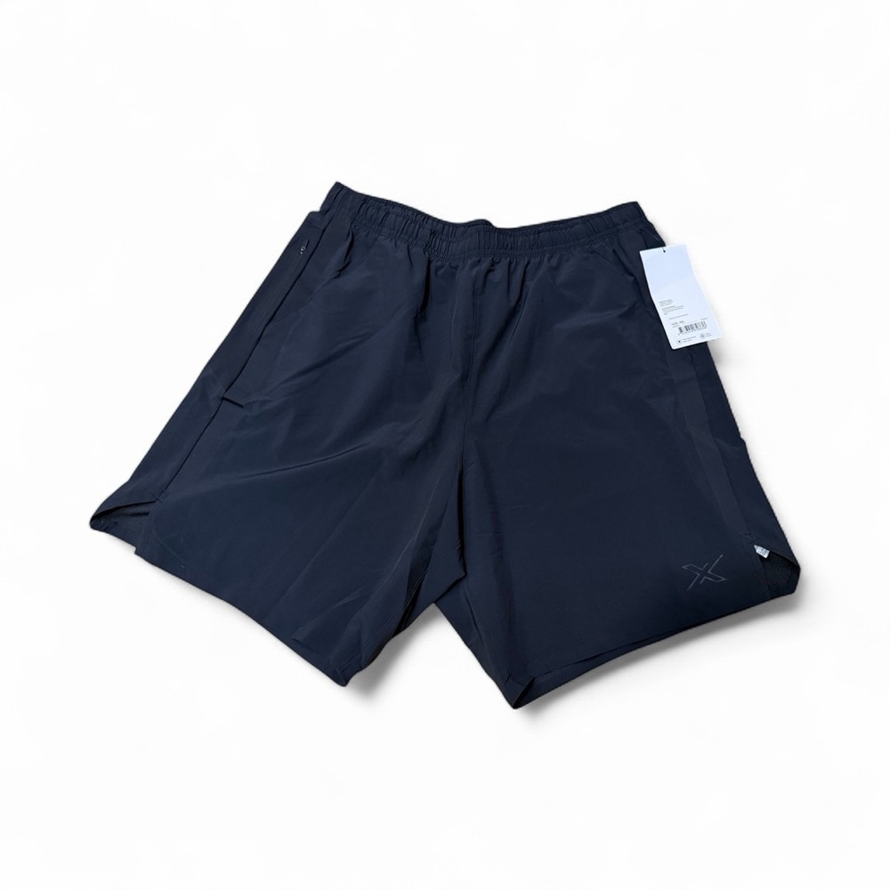 2XU Men's Black Athletic Shorts motion 8” shorts - Picture 4 of 5